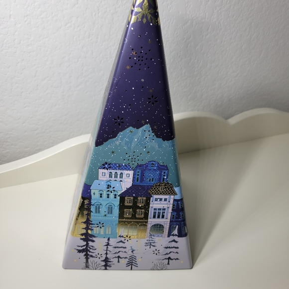 LIGHT UP HOUSE Metal Tin Decor, blue snow scene metal pyramid tin container can - Picture 7 of 15